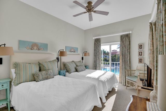 5040 Harmony Circle 201, Vero Beach, FL 32967