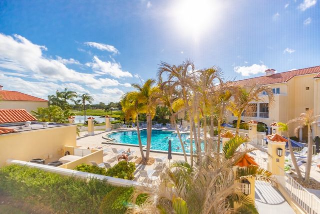 5040 Harmony Circle 201, Vero Beach, FL 32967