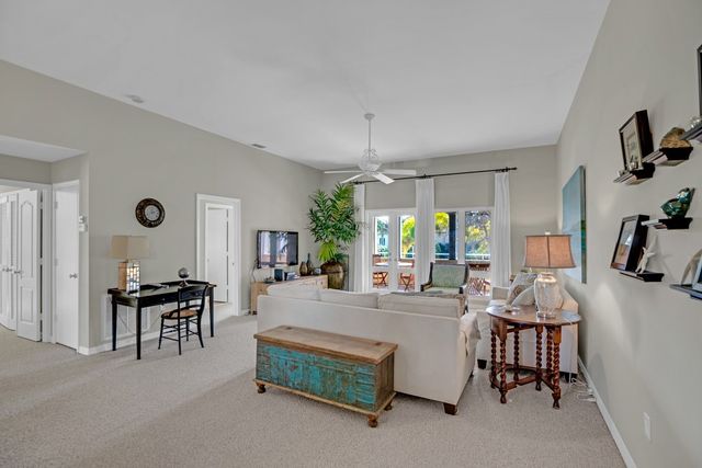 5040 Harmony Circle 201, Vero Beach, FL 32967