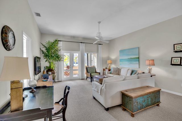 5040 Harmony Circle 201, Vero Beach, FL 32967