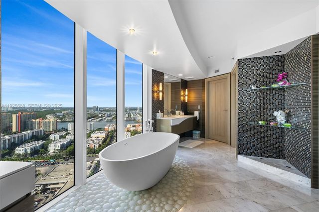 17201 Collins Avenue 3505, Sunny Isles Beach, FL 33160