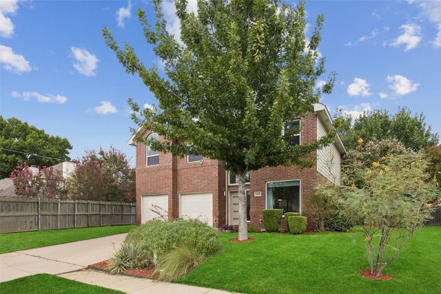 6403 Redstone Drive, Arlington, TX 76001