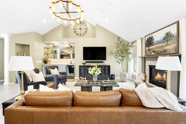 2279 Kapiti Point, Fort Wayne, IN 46808