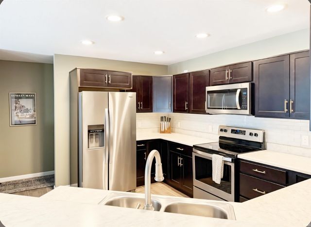 2279 Kapiti Point, Fort Wayne, IN 46808