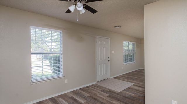 901 Elizabeth Drive, Lewisville, TX 75067