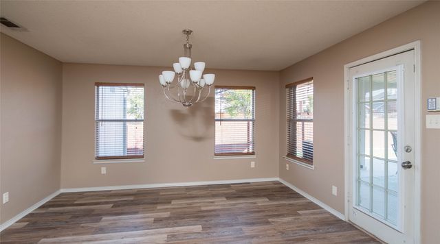 901 Elizabeth Drive, Lewisville, TX 75067