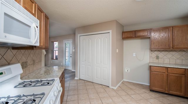 901 Elizabeth Drive, Lewisville, TX 75067