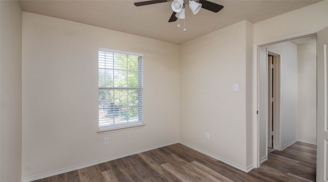 901 Elizabeth Drive, Lewisville, TX 75067