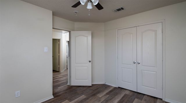 901 Elizabeth Drive, Lewisville, TX 75067