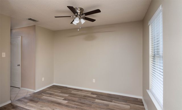 901 Elizabeth Drive, Lewisville, TX 75067