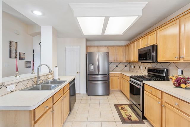 141 Buffalo Creek Drive, Desoto, TX 75115