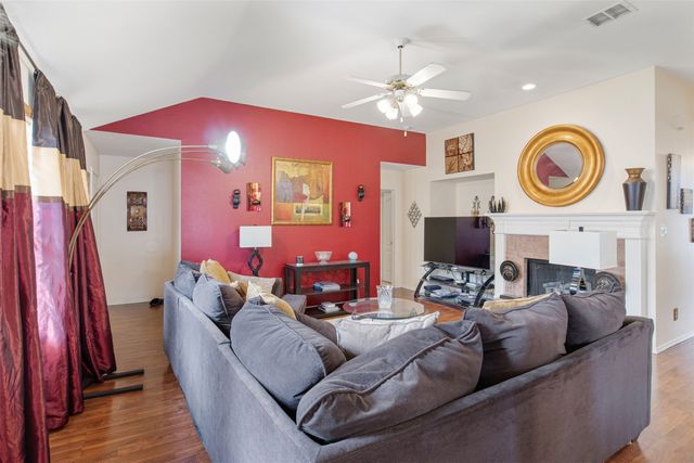 141 Buffalo Creek Drive, Desoto, TX 75115