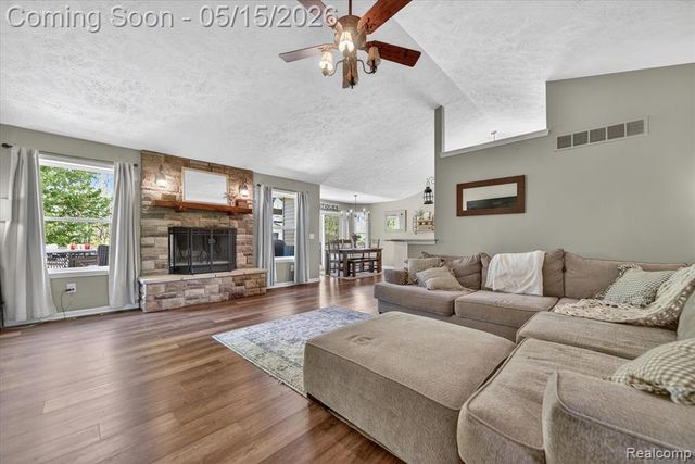 3057 Bignall Drive, Howell, MI 48855