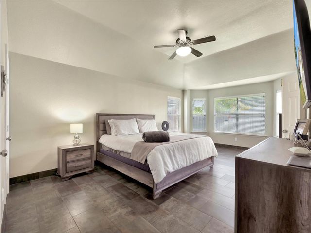 1718 Buckingham Drive, Pasadena, TX 77504