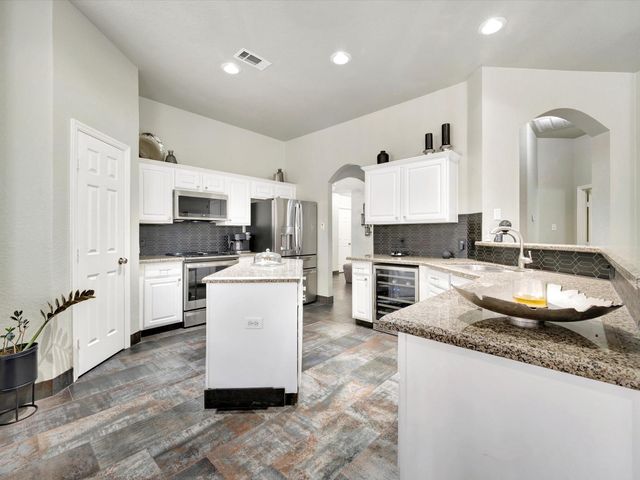 1718 Buckingham Drive, Pasadena, TX 77504