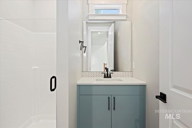 404 Hidden Mill Ct, Middleton, ID 83644