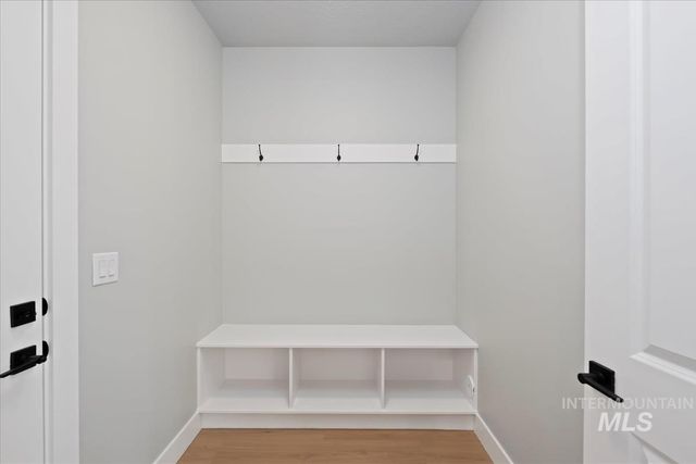 404 Hidden Mill Ct, Middleton, ID 83644