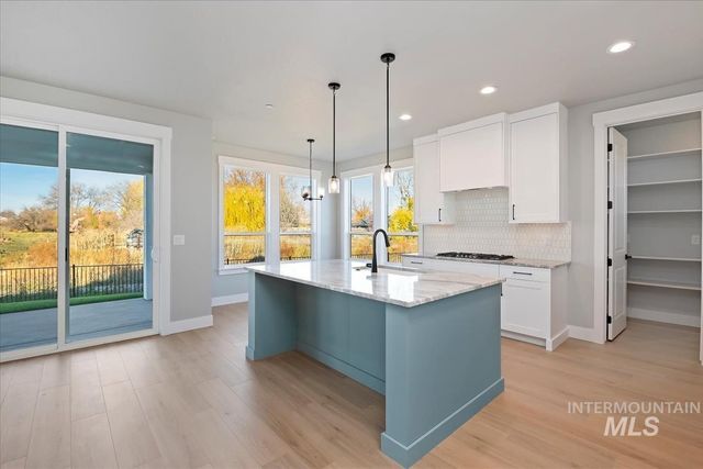 404 Hidden Mill Ct, Middleton, ID 83644