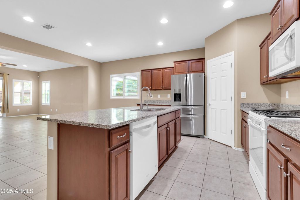Image 9 of property listing at 5265 S DANTE --, Mesa, AZ 85212