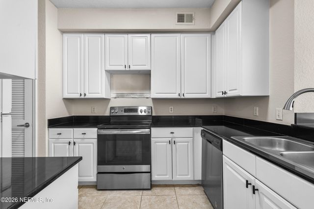 8539 GATE Parkway 9233, Jacksonville, FL 32216