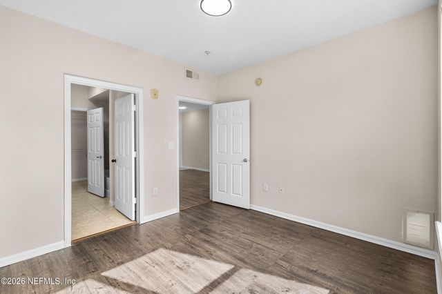 8539 GATE Parkway 9233, Jacksonville, FL 32216