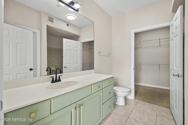 8539 GATE Parkway 9233, Jacksonville, FL 32216