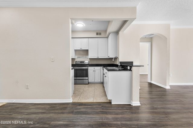8539 GATE Parkway 9233, Jacksonville, FL 32216