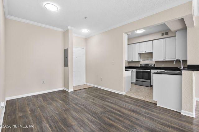 8539 GATE Parkway 9233, Jacksonville, FL 32216