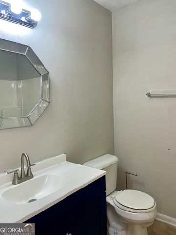 945 Silverwood Drive, Atlanta, GA 30349