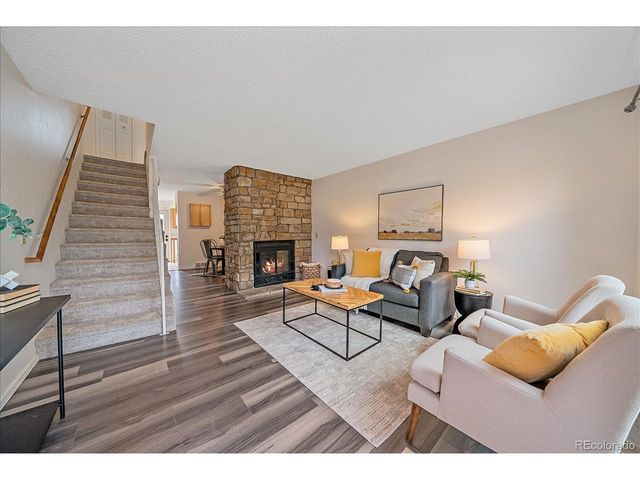 2262 S Jasper Way B, Aurora, CO 80013