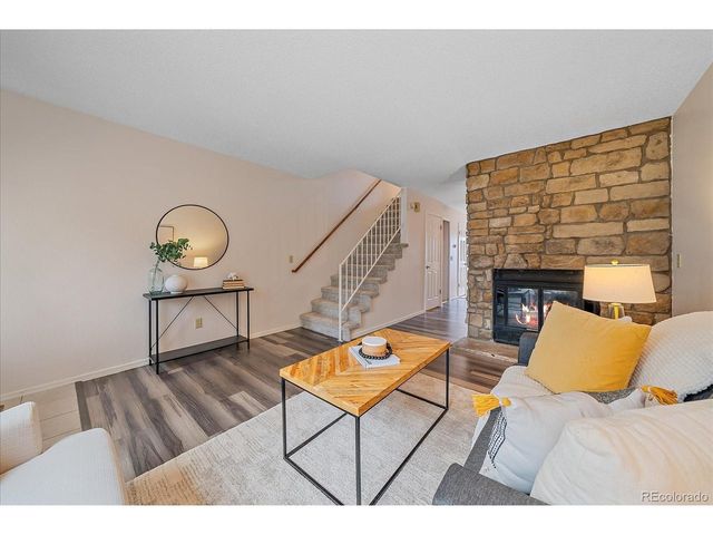 2262 S Jasper Way B, Aurora, CO 80013