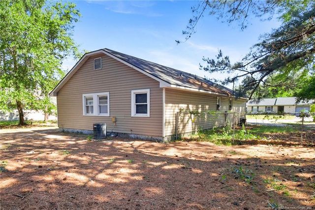 1945 Wordsworth Drive, Fayetteville, NC 28304