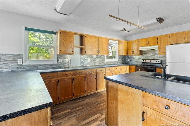 1945 Wordsworth Drive, Fayetteville, NC 28304