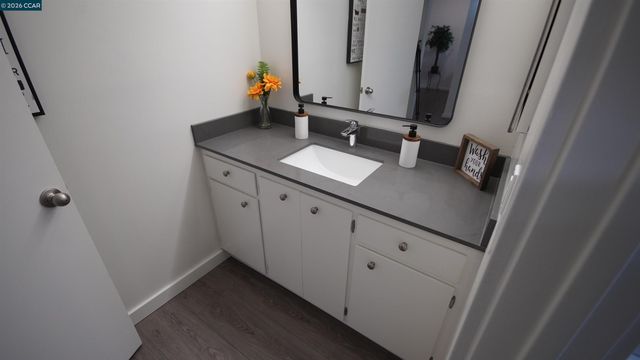 758 Kingston Ave 104, Oakland, CA 94611