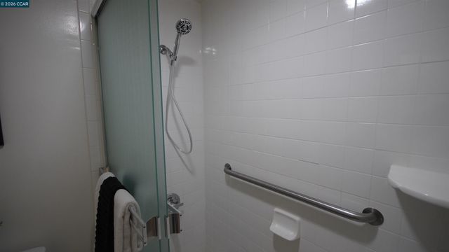 758 Kingston Ave 104, Oakland, CA 94611