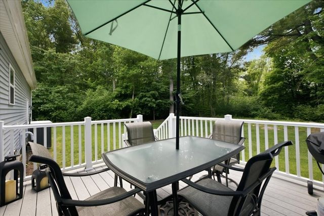 85 Lewis Ave 85, Walpole, MA 02081
