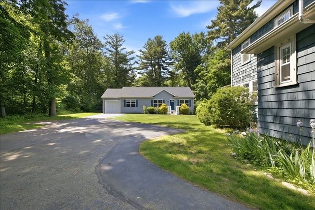 85 Lewis Ave 85, Walpole, MA 02081