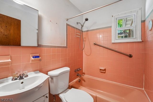 51 Lonaconing Rd, Vernon Twp., NJ 07422