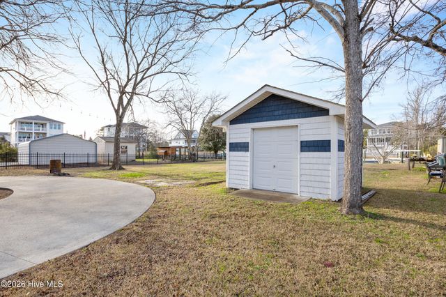 1031 Mallard Bay Road, Hampstead, NC 28443