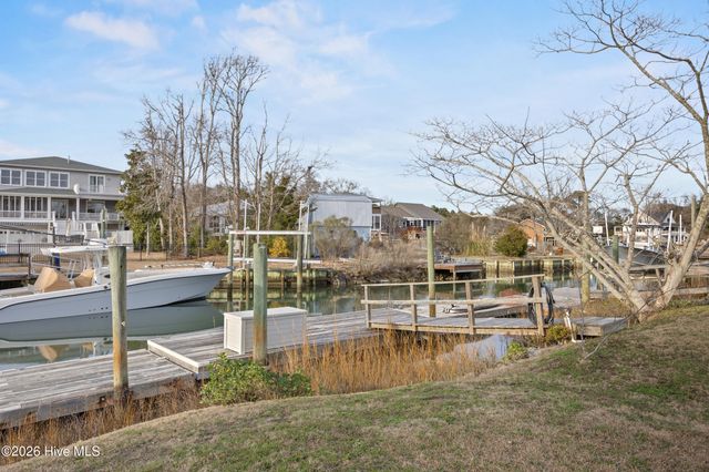 1031 Mallard Bay Road, Hampstead, NC 28443