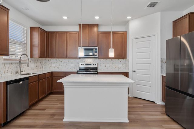 1032 Santiam ST, Georgetown, TX 78626