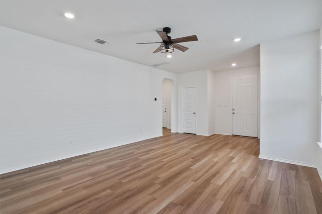 1032 Santiam ST, Georgetown, TX 78626
