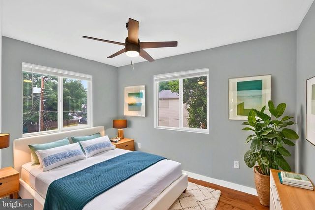 2218 FARRINGTON AVE, Alexandria, VA 22303
