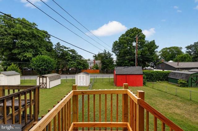 2218 FARRINGTON AVE, Alexandria, VA 22303