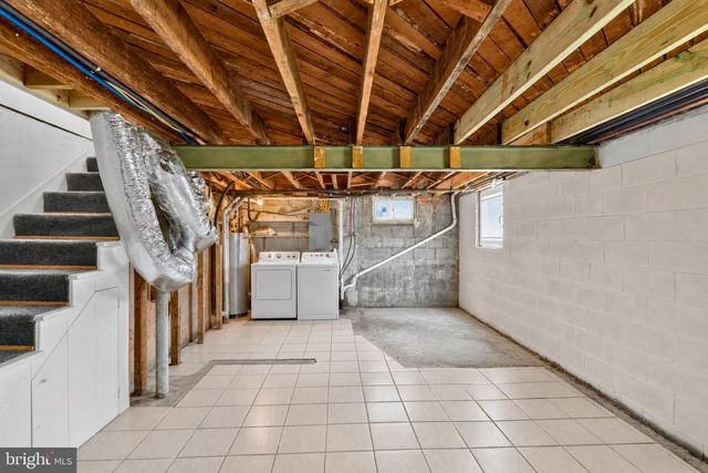2218 FARRINGTON AVE, Alexandria, VA 22303