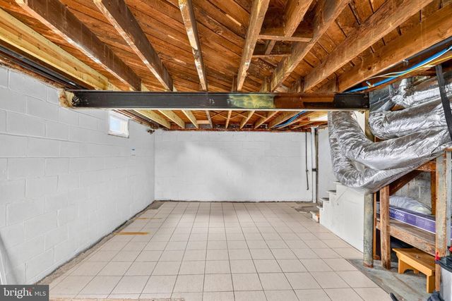 2218 FARRINGTON AVE, Alexandria, VA 22303