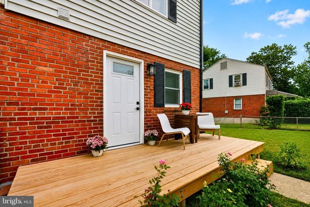 2218 FARRINGTON AVE, Alexandria, VA 22303