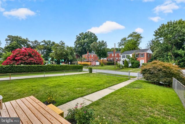 2218 FARRINGTON AVE, Alexandria, VA 22303