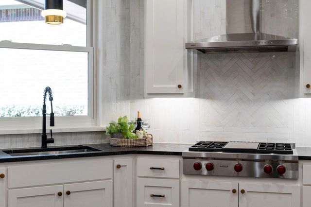 11302 Lake Forest Drive, Conroe, TX 77384