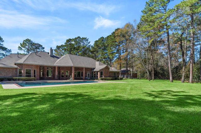 11302 Lake Forest Drive, Conroe, TX 77384